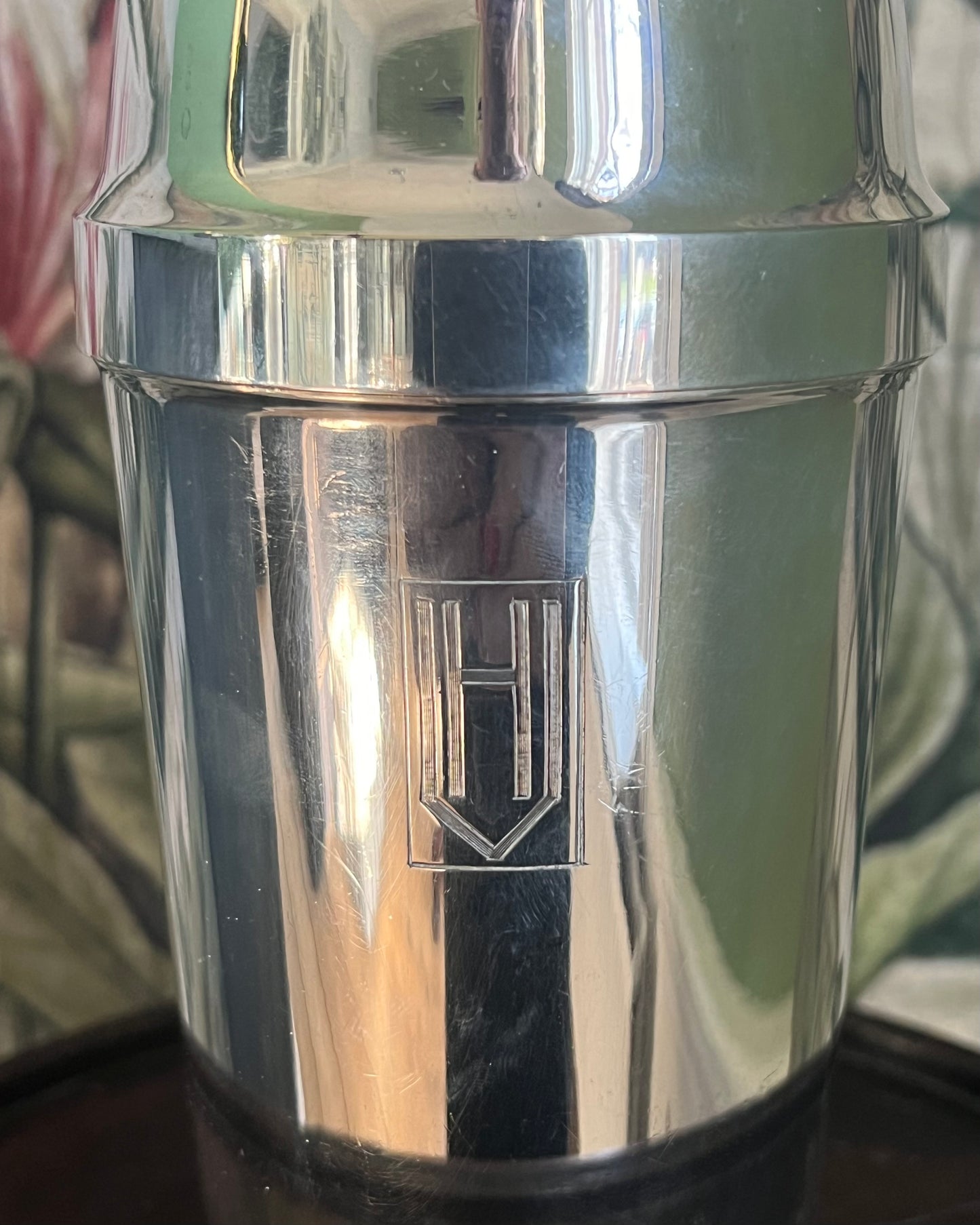 #4 Henri Varna shaker by Ecruis