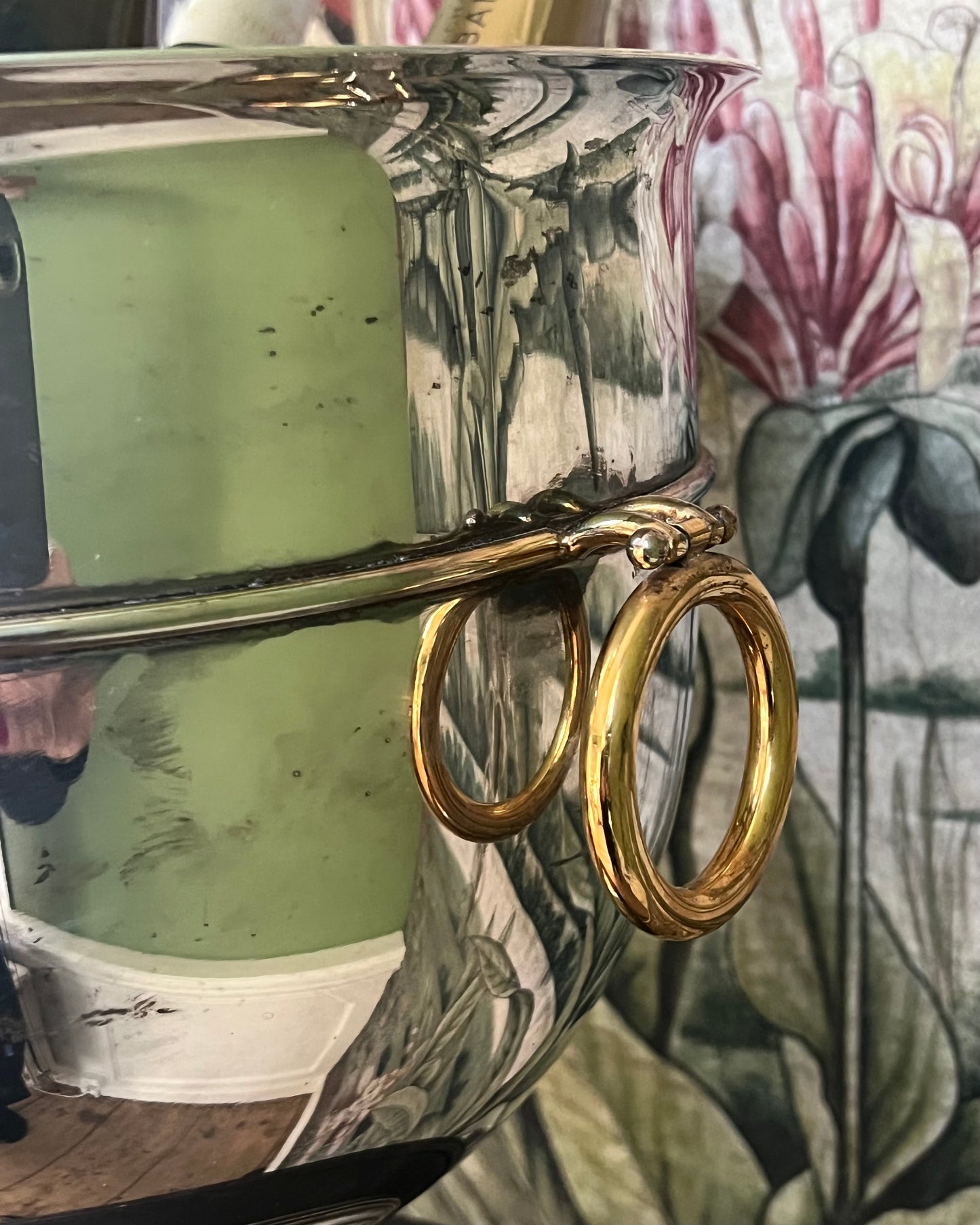 #18 Brass charm grande
